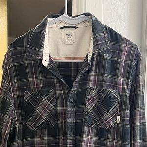 VANS “ Off the Wall “ shirt  📚‼️"